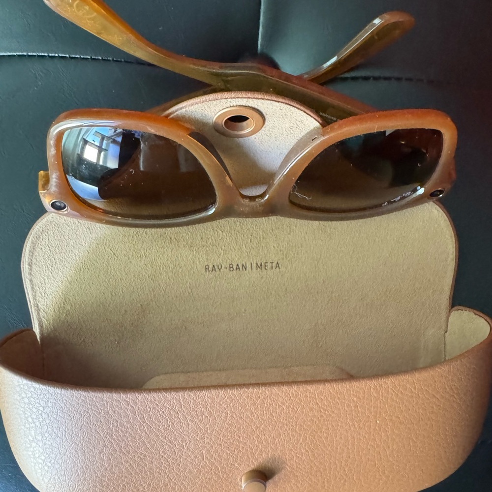 RAY-BAN | META WAYFARER SUNGLASSES